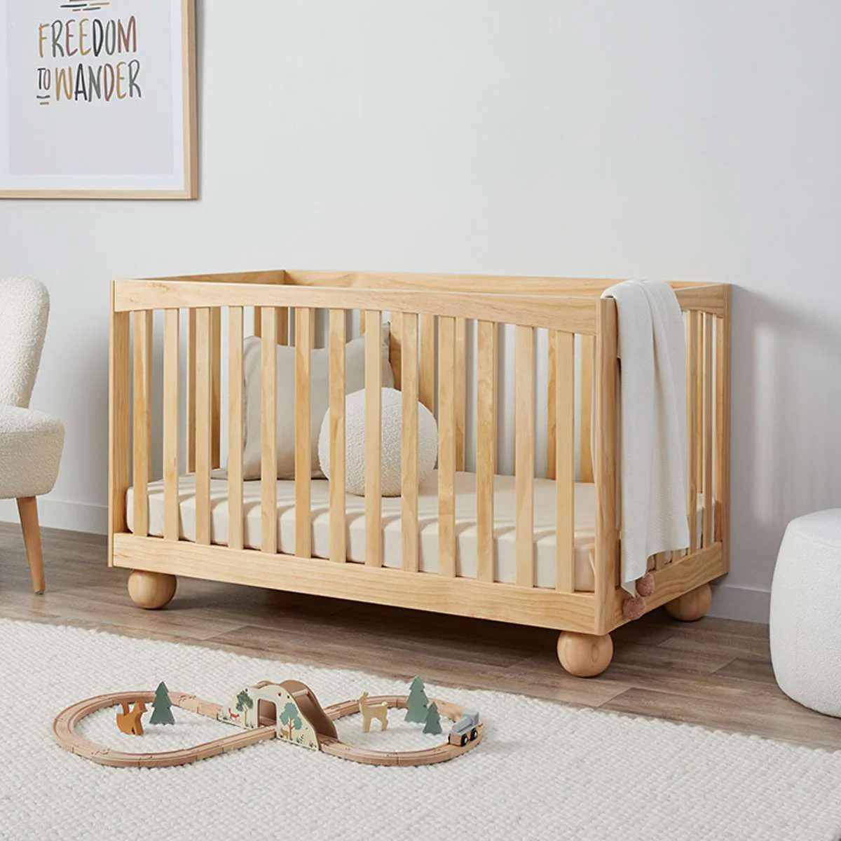 Blake Natural 3-in-1 Conversion Cot Bundle - Image 3