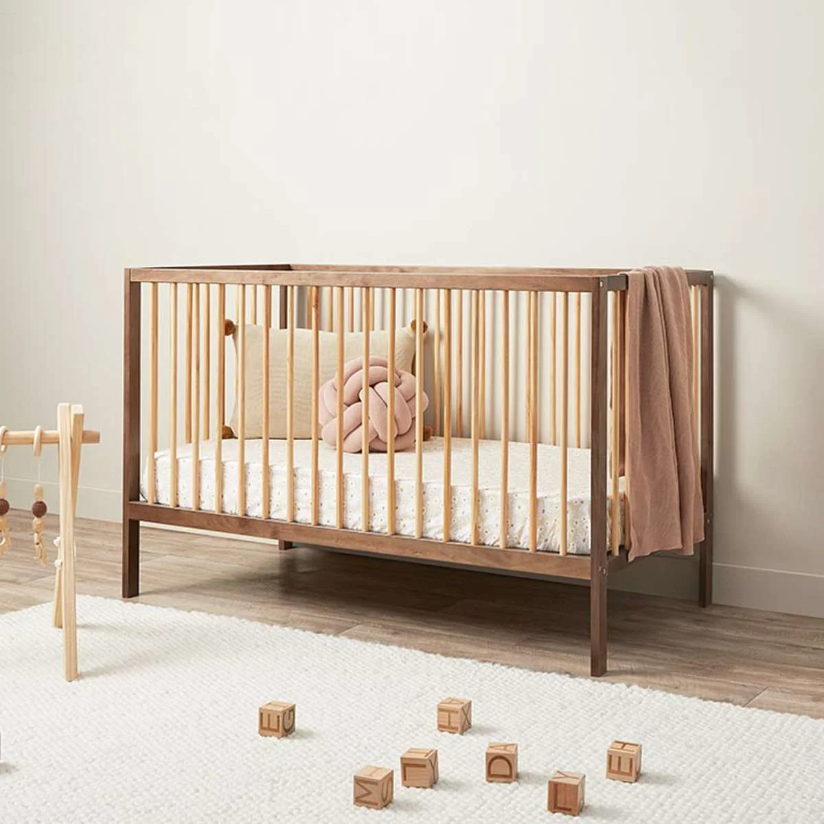 Dream Cot Three Piece Nursery Set - Image 2