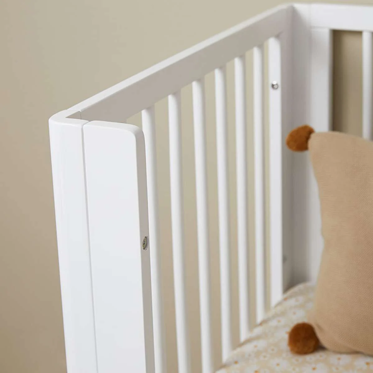 Maisie Cot Toddler Bed Half Frame - White - Image 9