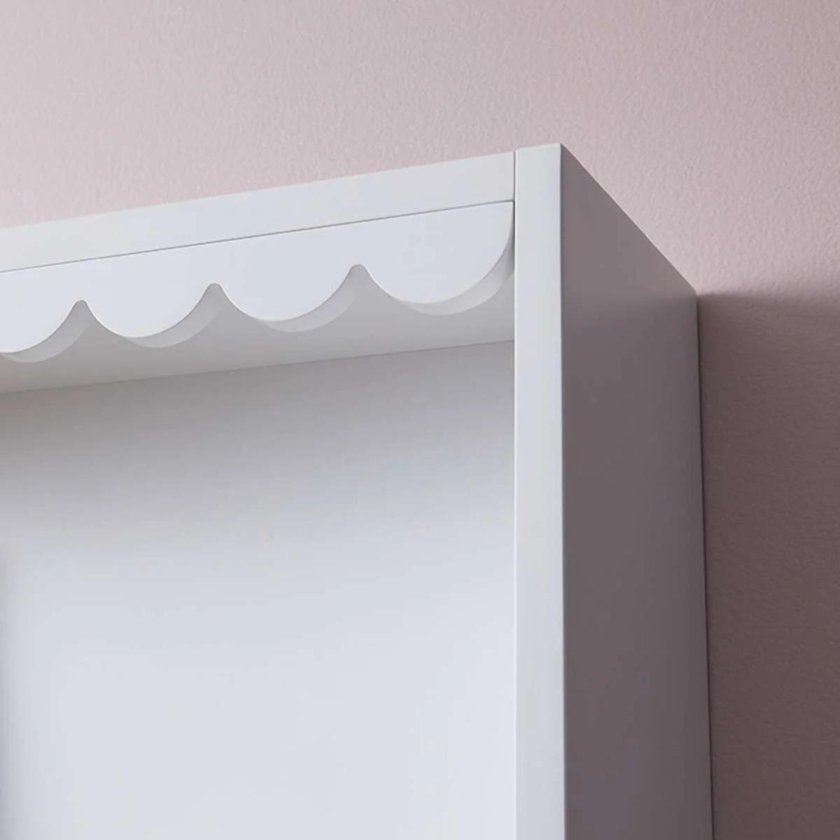 Maisie Scalloped Wall Shelf - Image 9