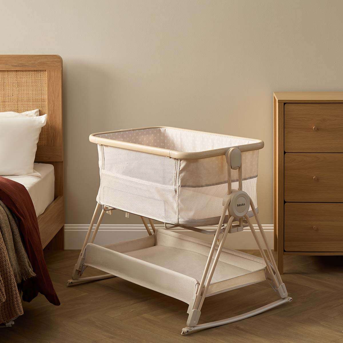 Mocka Dream Swing Co Sleeper Bassinet - Image 3