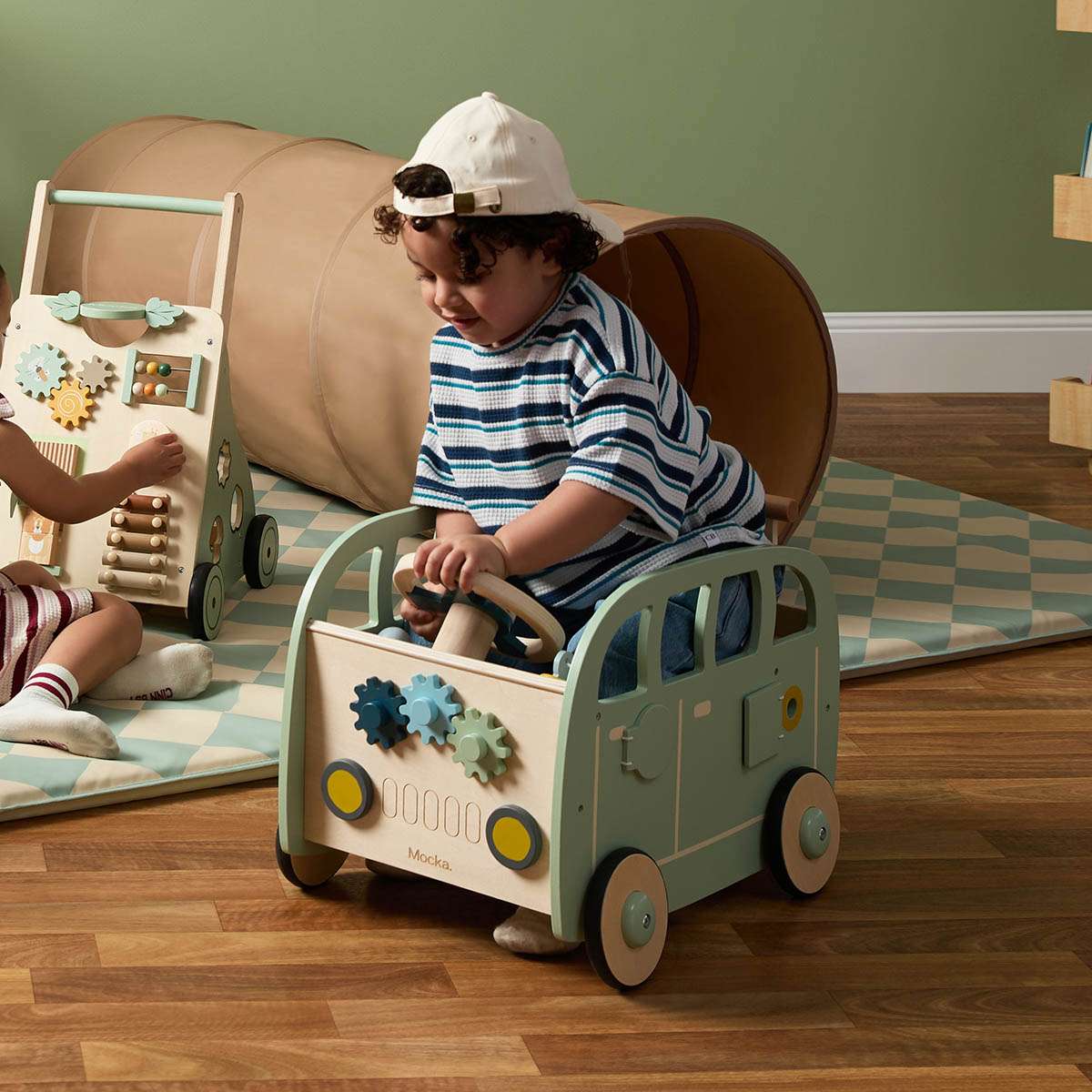 Mocka Motor Bus - Image 11