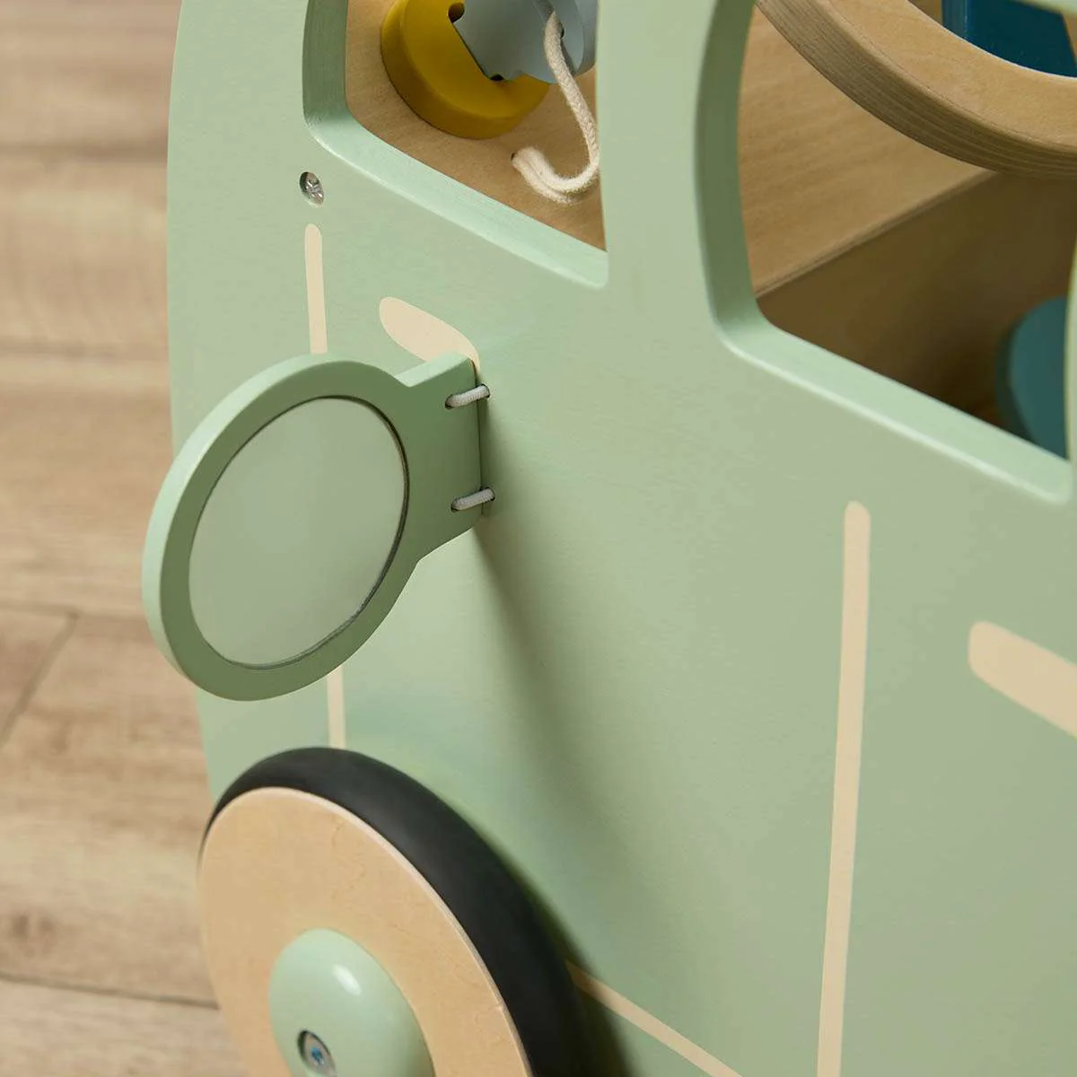 Mocka Motor Bus - Image 14