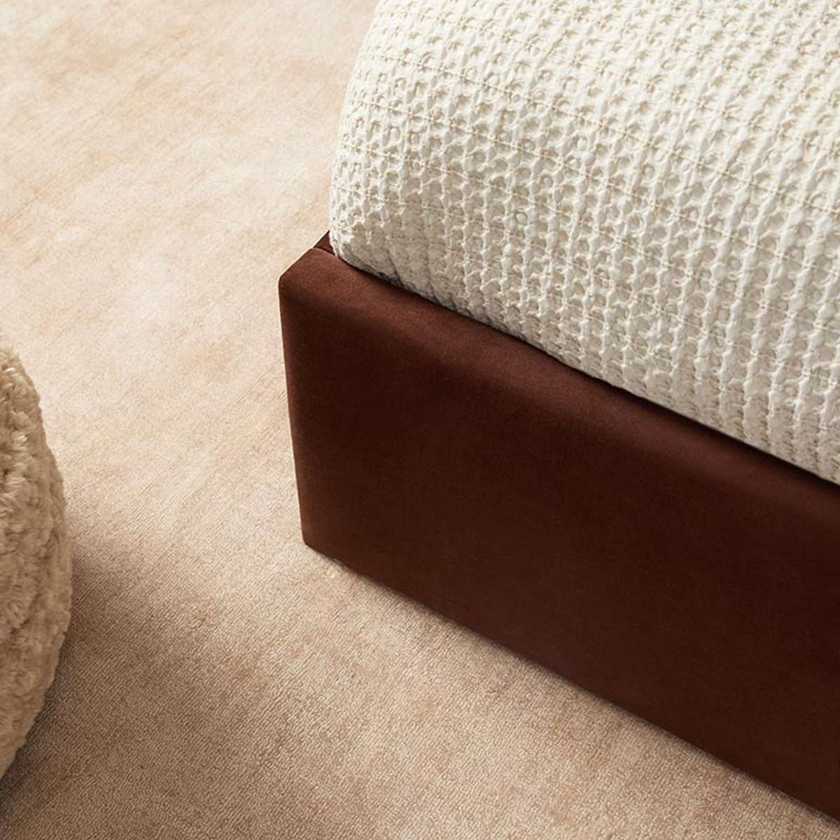 Quinn Queen Bed - Chocolate - Image 4